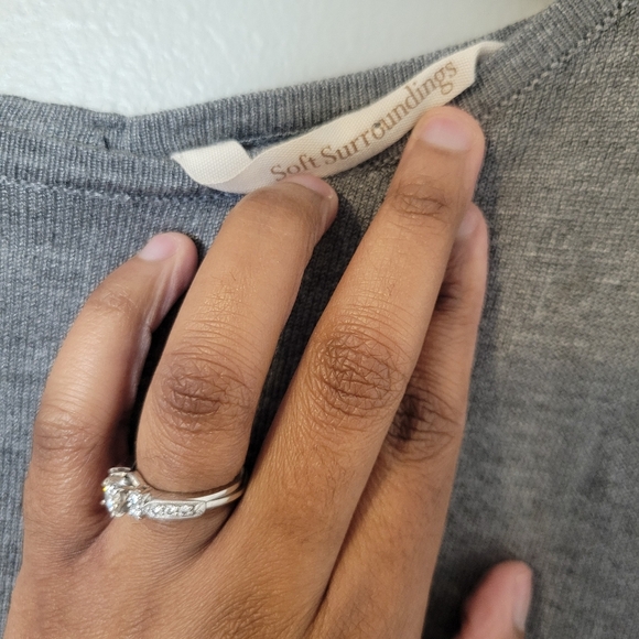 Soft Surroundings Gray Sweater With Gold Zipper Detail In Back. Size L - Picture 6 of 6